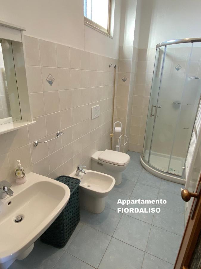 I Fiori Di Pietra Aparthotel Pietra Ligure Exteriör bild